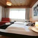 埃多维斯阿姆西公寓 *