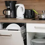 埃多维斯阿姆西公寓 公寓 *